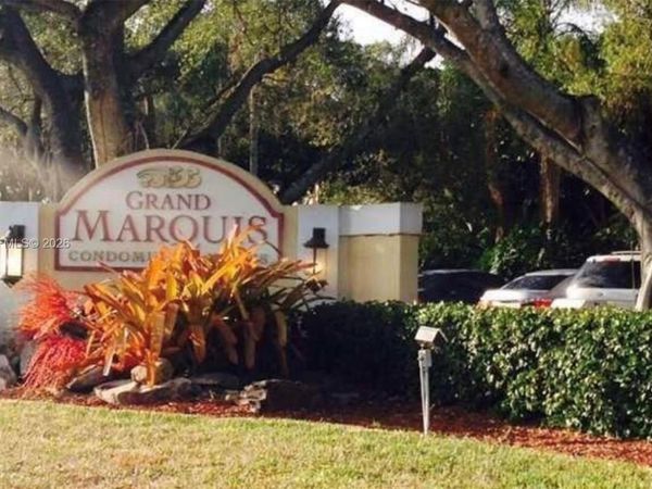 10111 W Sunrise Blvd , Unit 303, Plantation, FL 33322