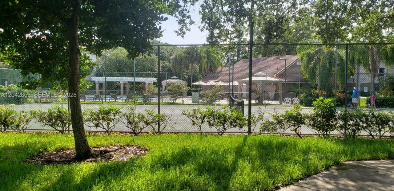 10111 W Sunrise Blvd , Unit 303, Plantation, FL 33322 Photo