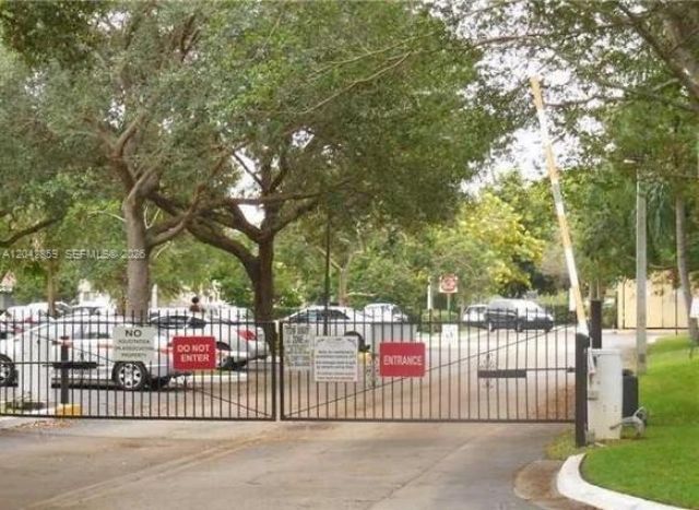 10111 W Sunrise Blvd , Unit 303, Plantation, FL 33322 Photo
