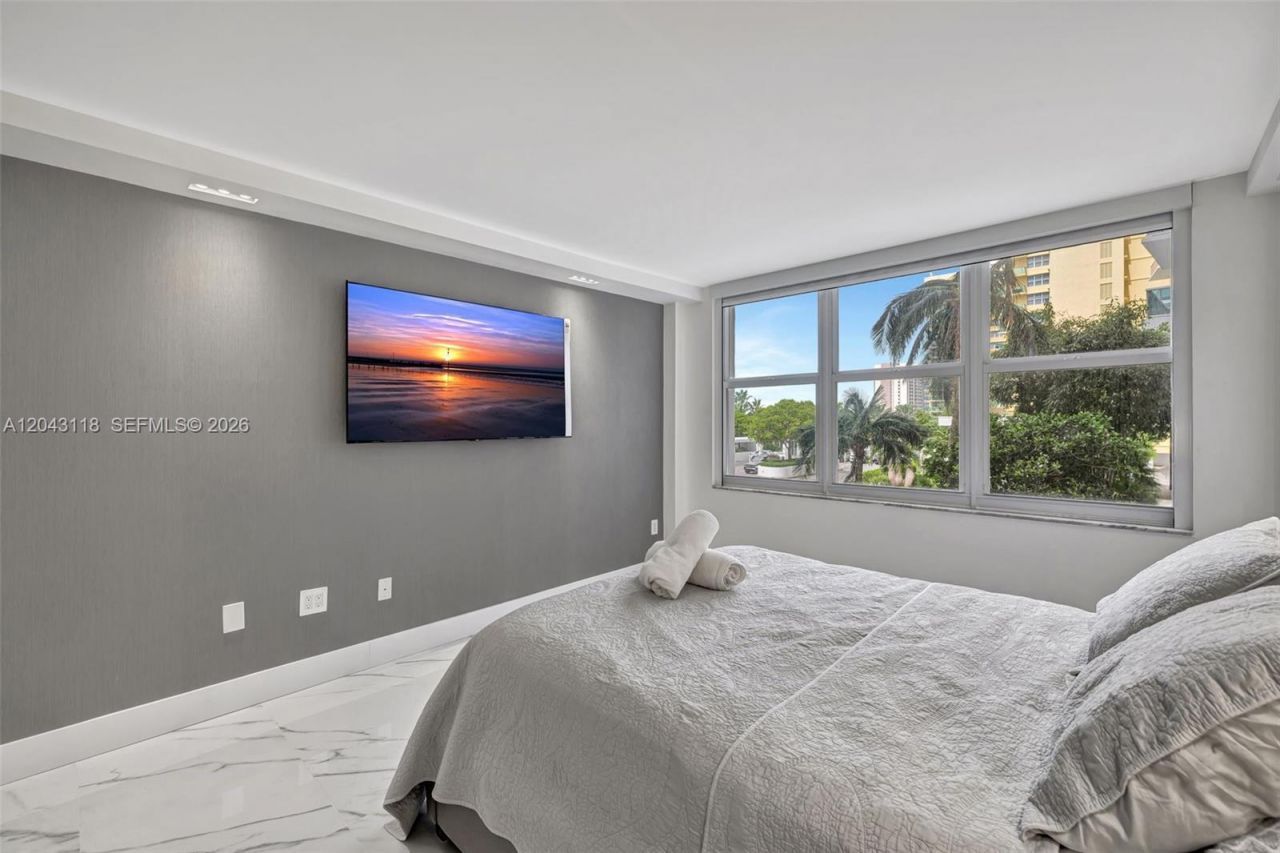 2751 S Ocean Dr , Unit 404N, Hollywood, FL 33019 Photo