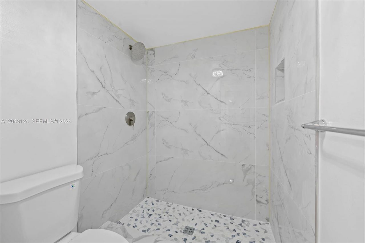 4025 N Nob Hill Rd , Unit 301, Sunrise, FL 33351 Photo