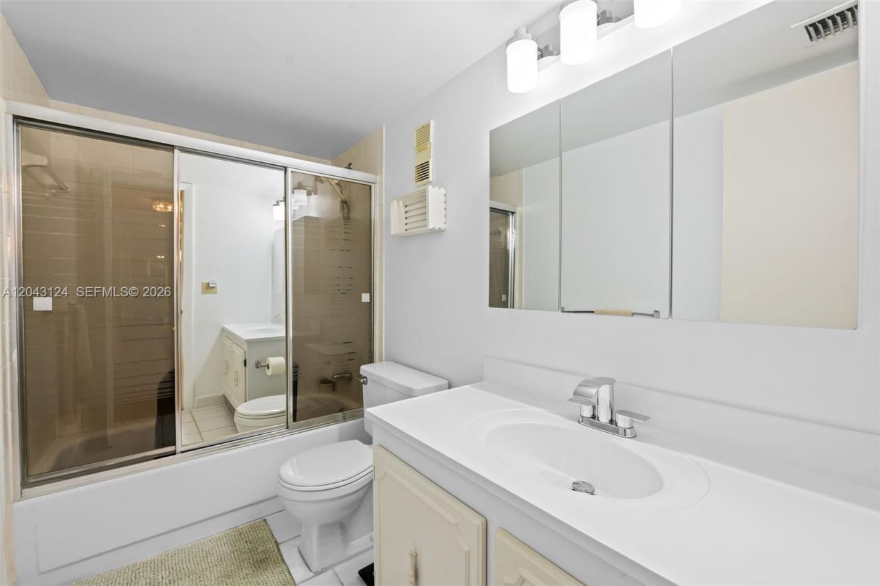 4025 N Nob Hill Rd , Unit 301, Sunrise, FL 33351 Photo
