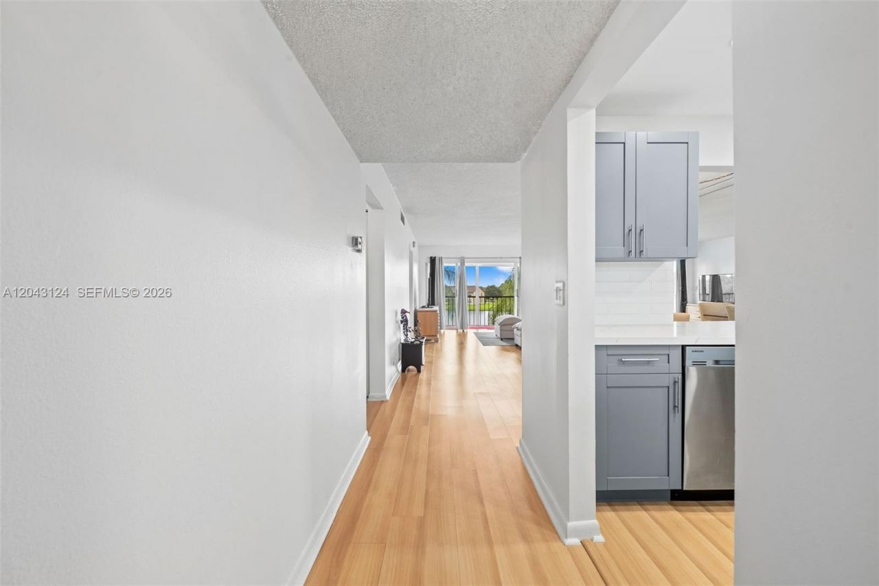 4025 N Nob Hill Rd , Unit 301, Sunrise, FL 33351 Photo