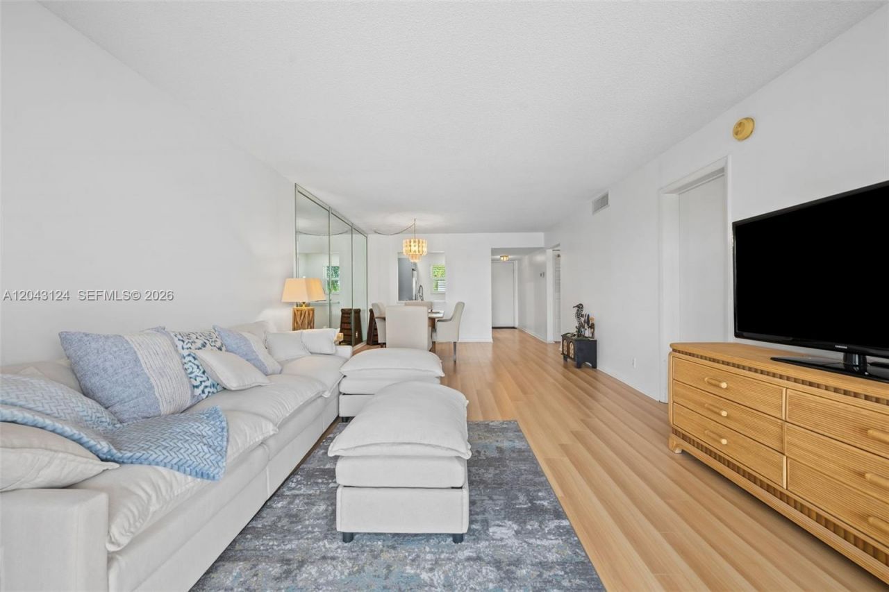 4025 N Nob Hill Rd , Unit 301, Sunrise, FL 33351 Photo