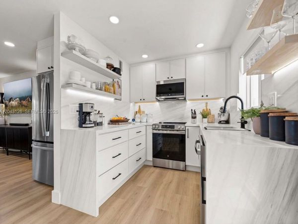 7505 SW 82nd St , Unit 208, Miami, FL 33143