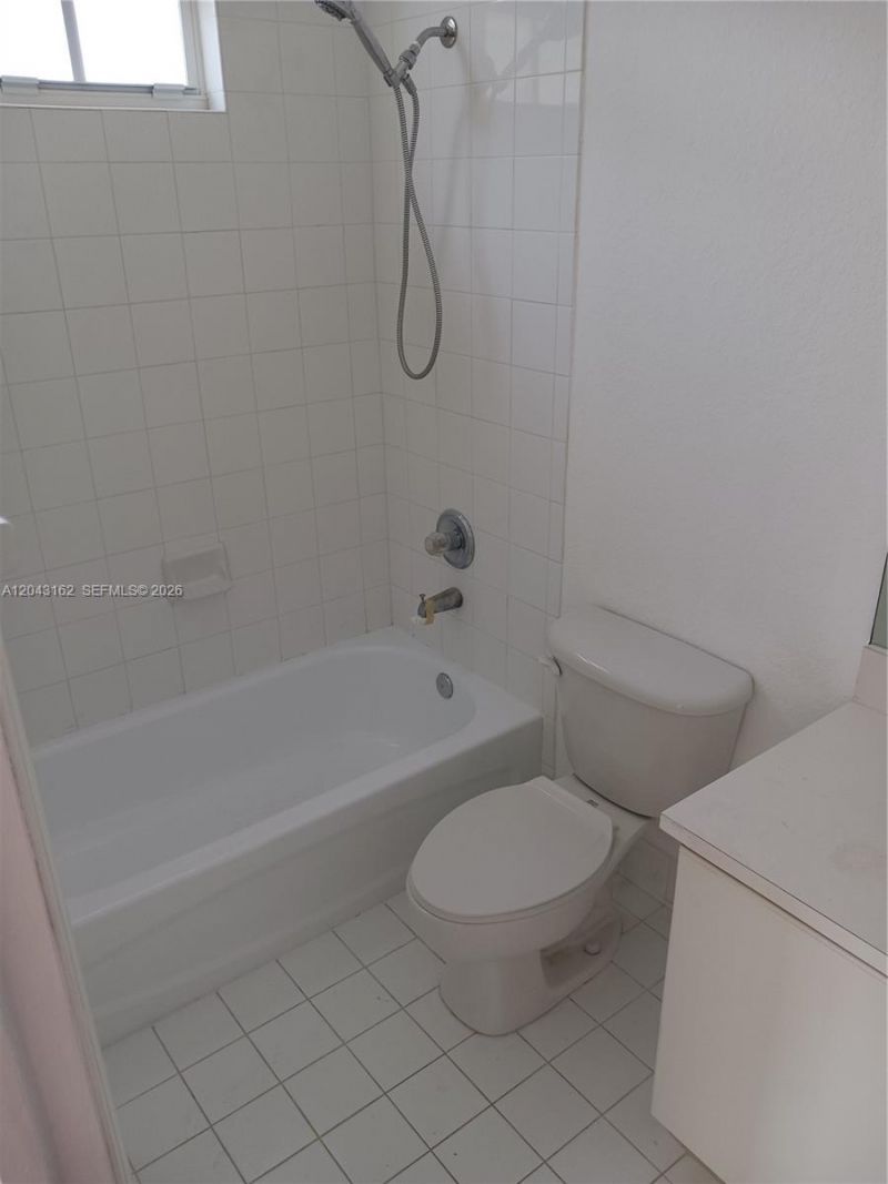 11497 NW 78th Ter , Unit ., Doral, FL 33178 Photo