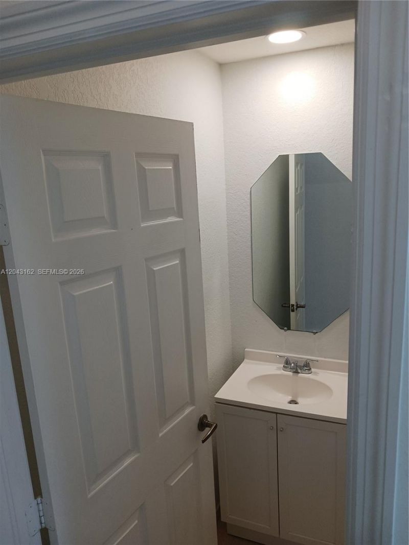 11497 NW 78th Ter , Unit ., Doral, FL 33178 Photo