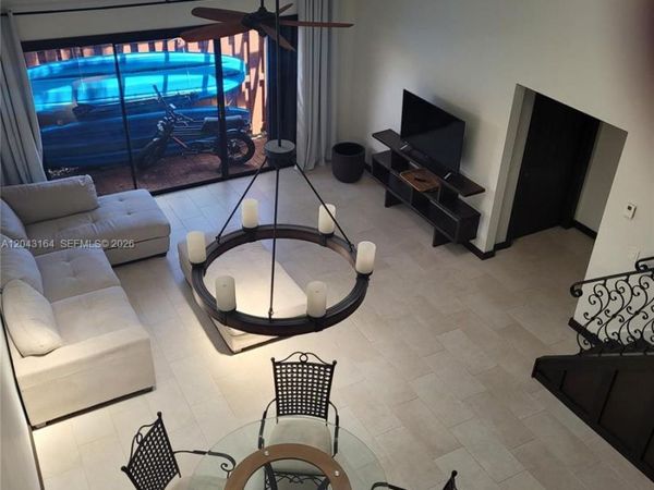 406 SE 14th St , Dania Beach, FL 33004