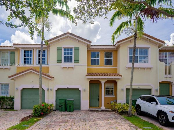 445 NE 21st Ave , Homestead, FL 33033