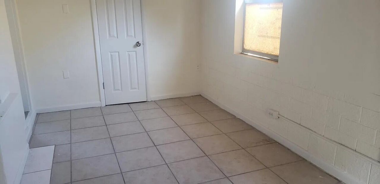 711 Palm Beach Lakes Boulevard, West Palm Beach, FL 33401 Photo