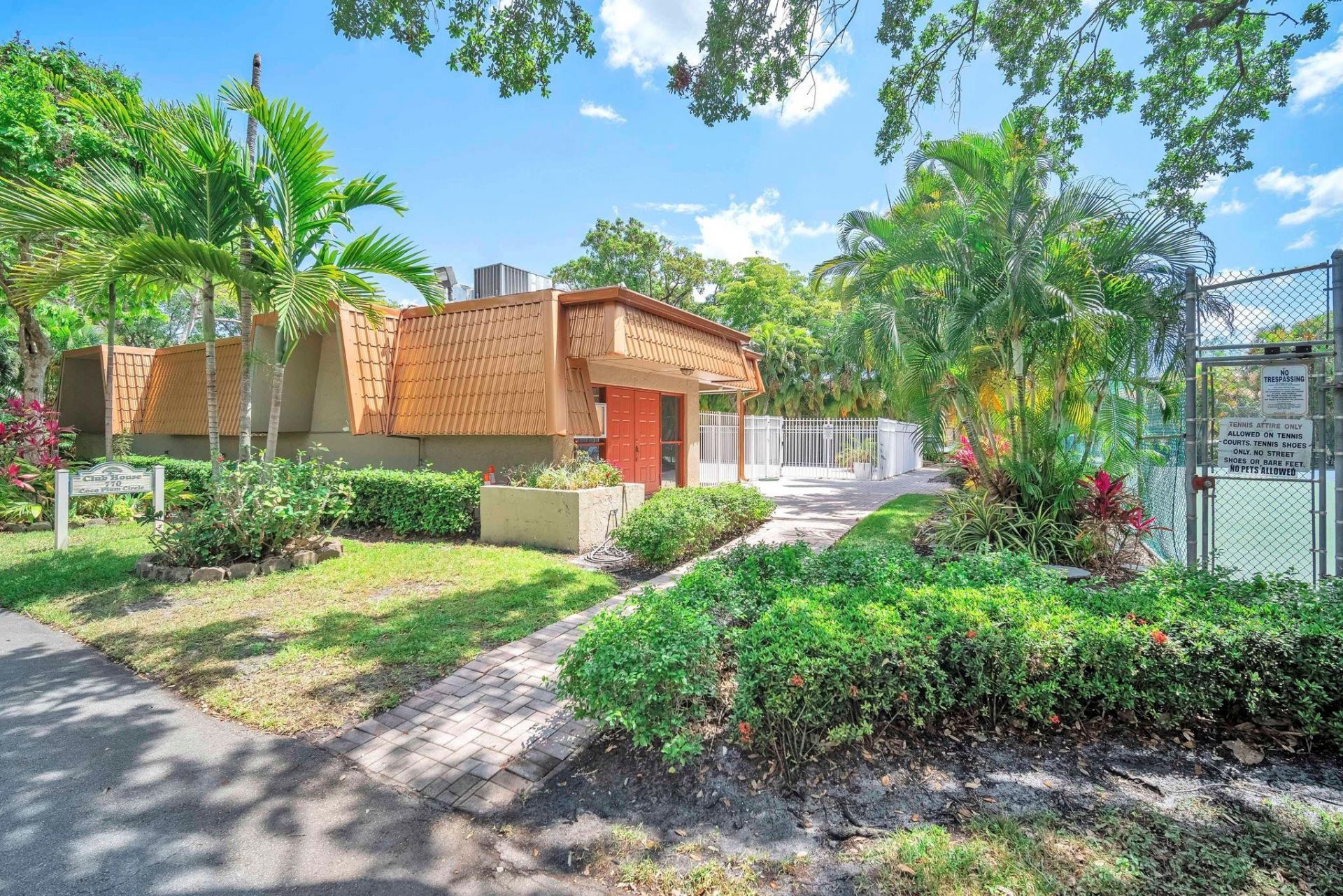 740 E Coco Plum Circle, Unit 3, Plantation, FL 33324 Photo