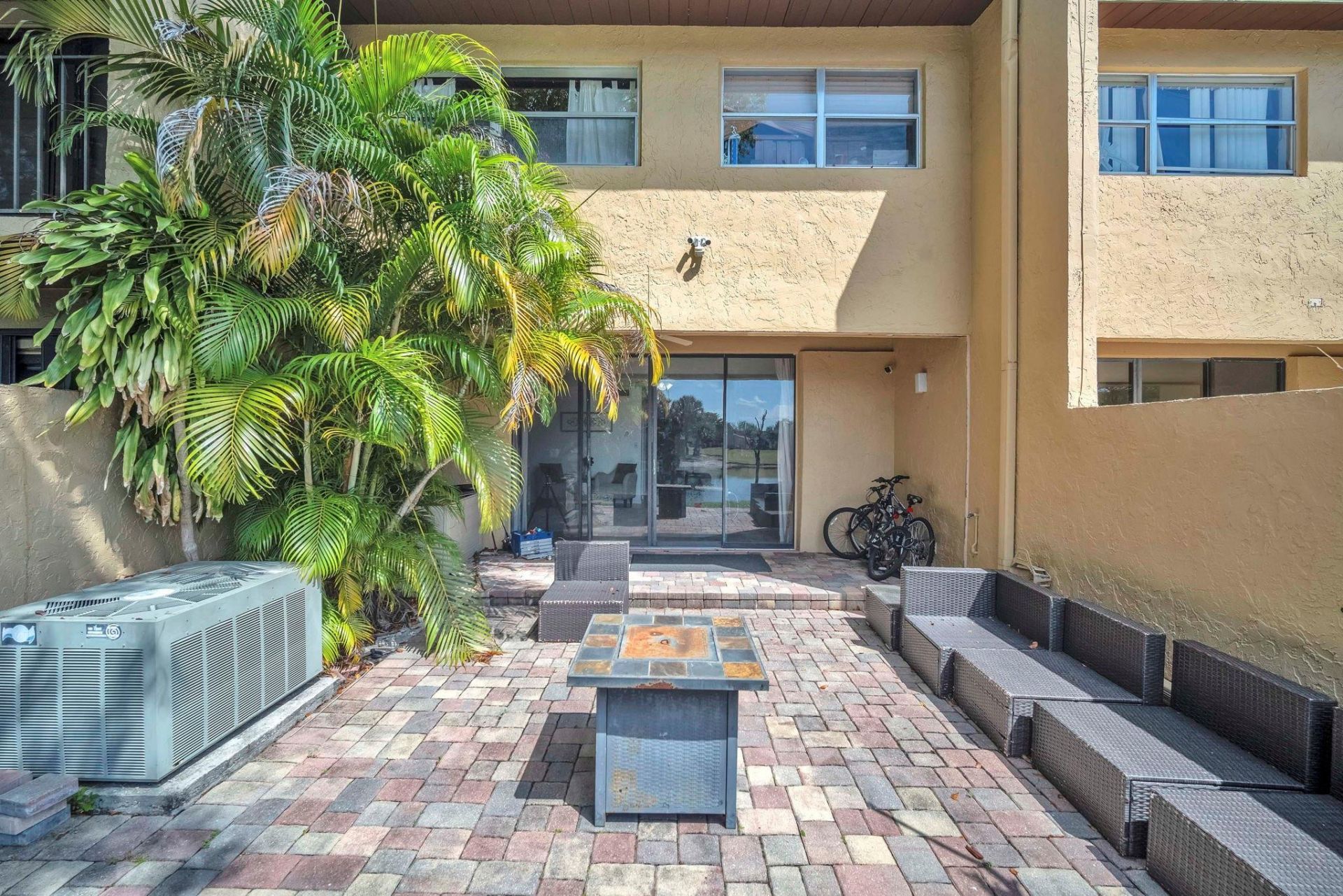 740 E Coco Plum Circle, Unit 3, Plantation, FL 33324 Photo