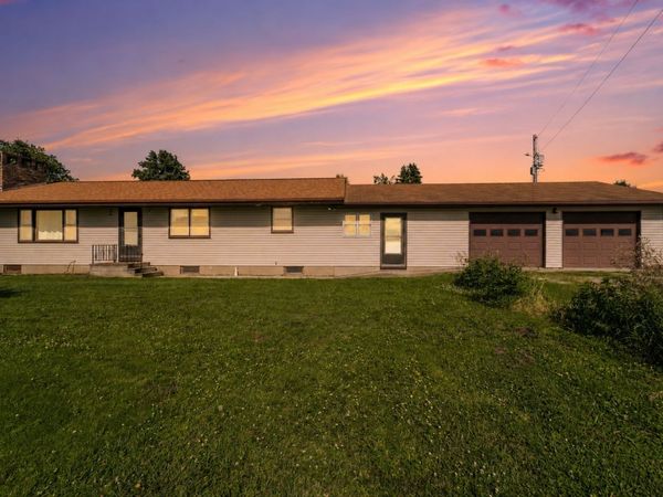 25720 620th Avenue, Nevada, IA 50201