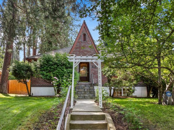 1204 E 18th Ave, Spokane, WA 99203