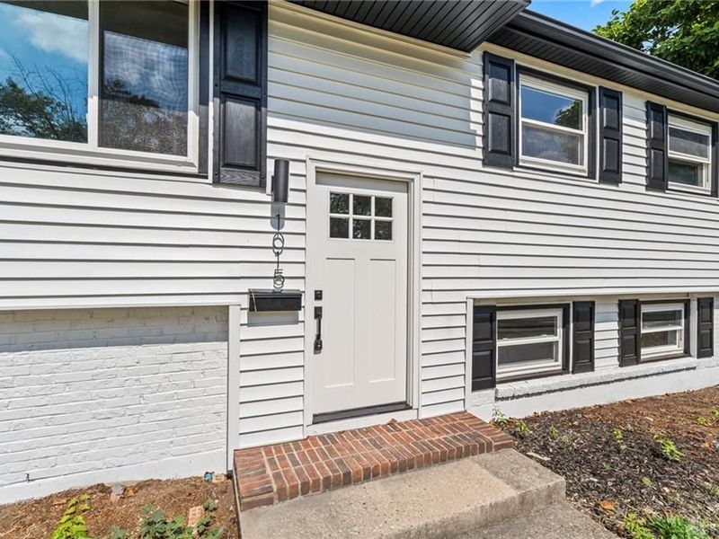 1015 Van Arden Drive, Vandalia, OH 45377 Photo 2