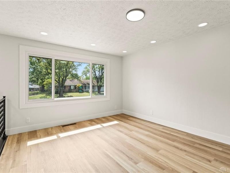 1015 Van Arden Drive, Vandalia, OH 45377 Photo 7
