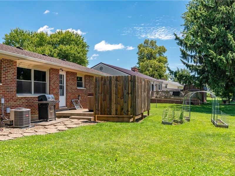 1566 Grimes Avenue, Urbana, OH 43078 Photo 6