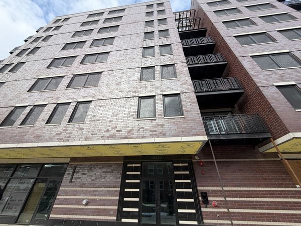 Unit 607, Chicago, IL 60640