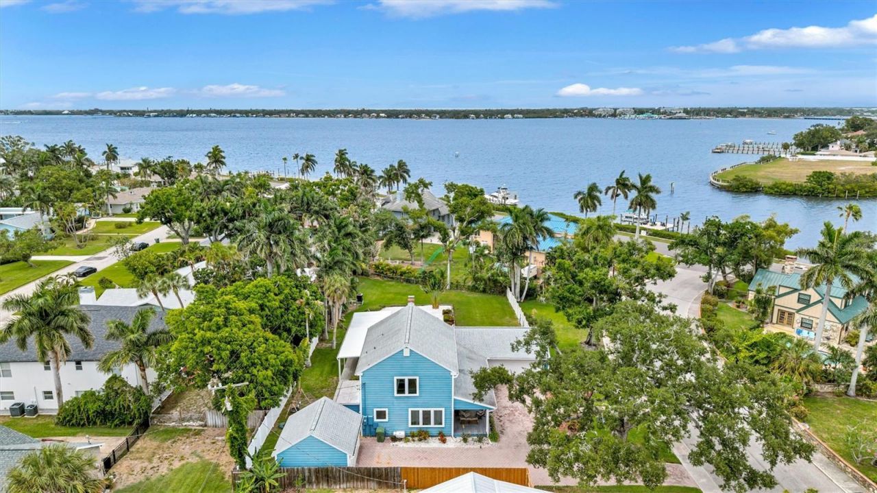 206 20th Street W, Bradenton, FL 34205 Photo