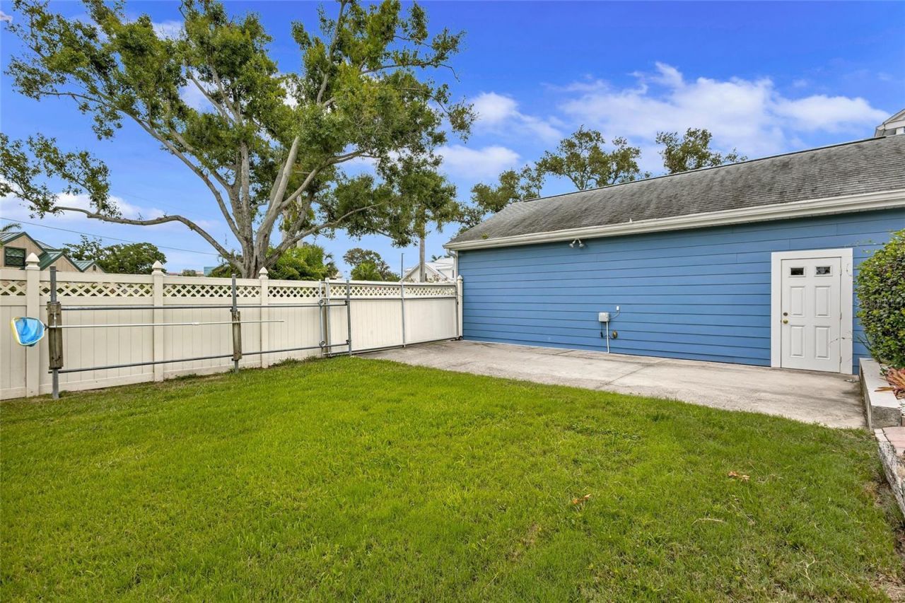 206 20th Street W, Bradenton, FL 34205 Photo