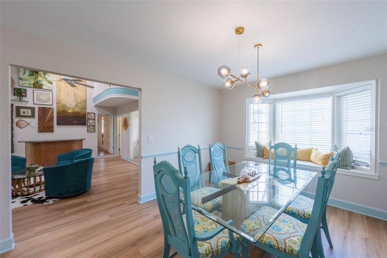 5005 Canterbury Drive , Sarasota, FL 34243 Photo