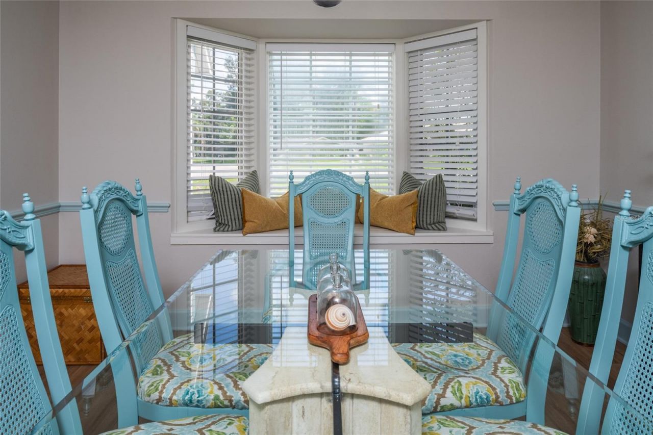 5005 Canterbury Drive , Sarasota, FL 34243 Photo