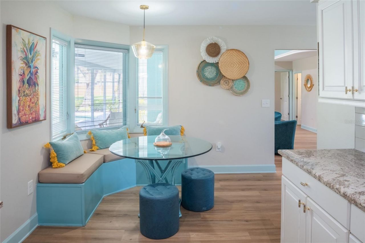 5005 Canterbury Drive , Sarasota, FL 34243 Photo