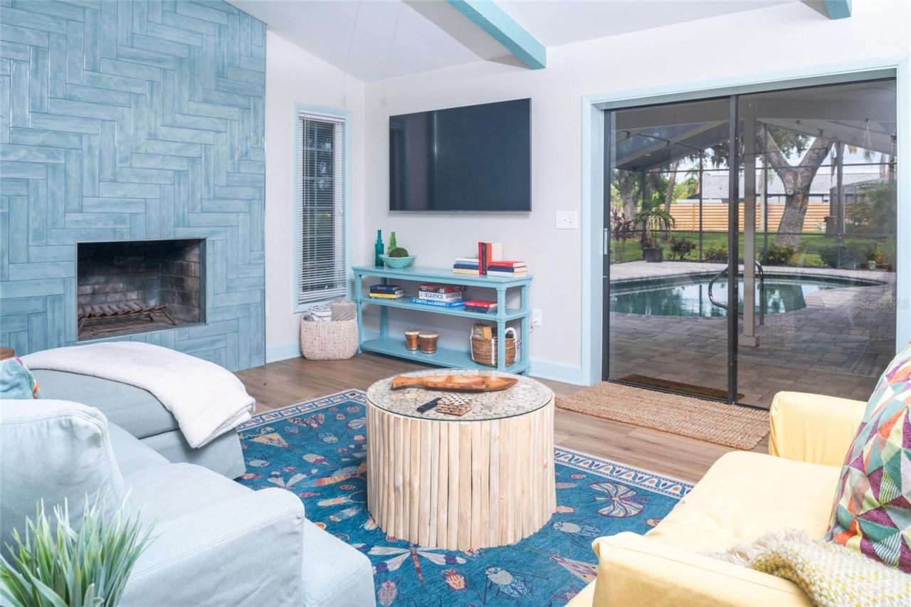5005 Canterbury Drive , Sarasota, FL 34243 Photo
