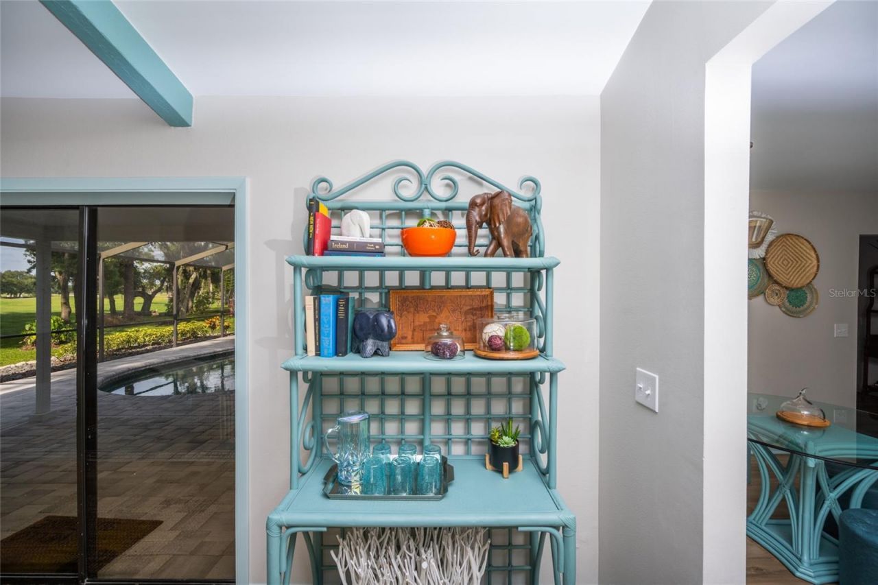 5005 Canterbury Drive , Sarasota, FL 34243 Photo