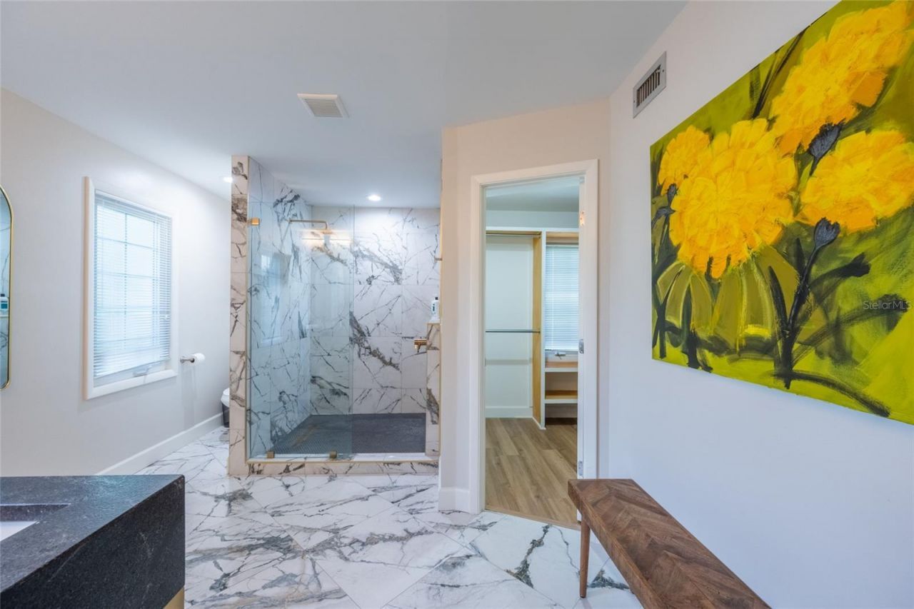 5005 Canterbury Drive , Sarasota, FL 34243 Photo