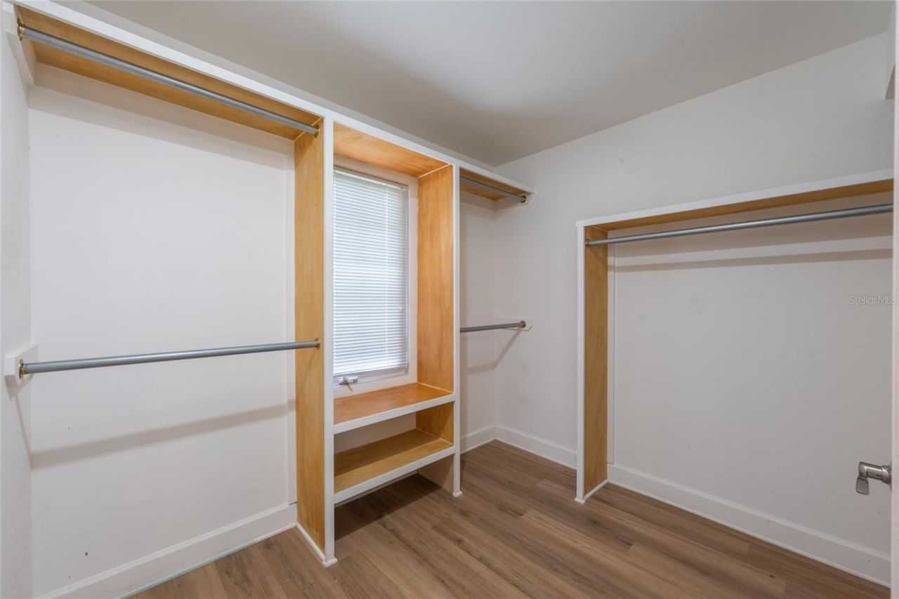5005 Canterbury Drive , Sarasota, FL 34243 Photo