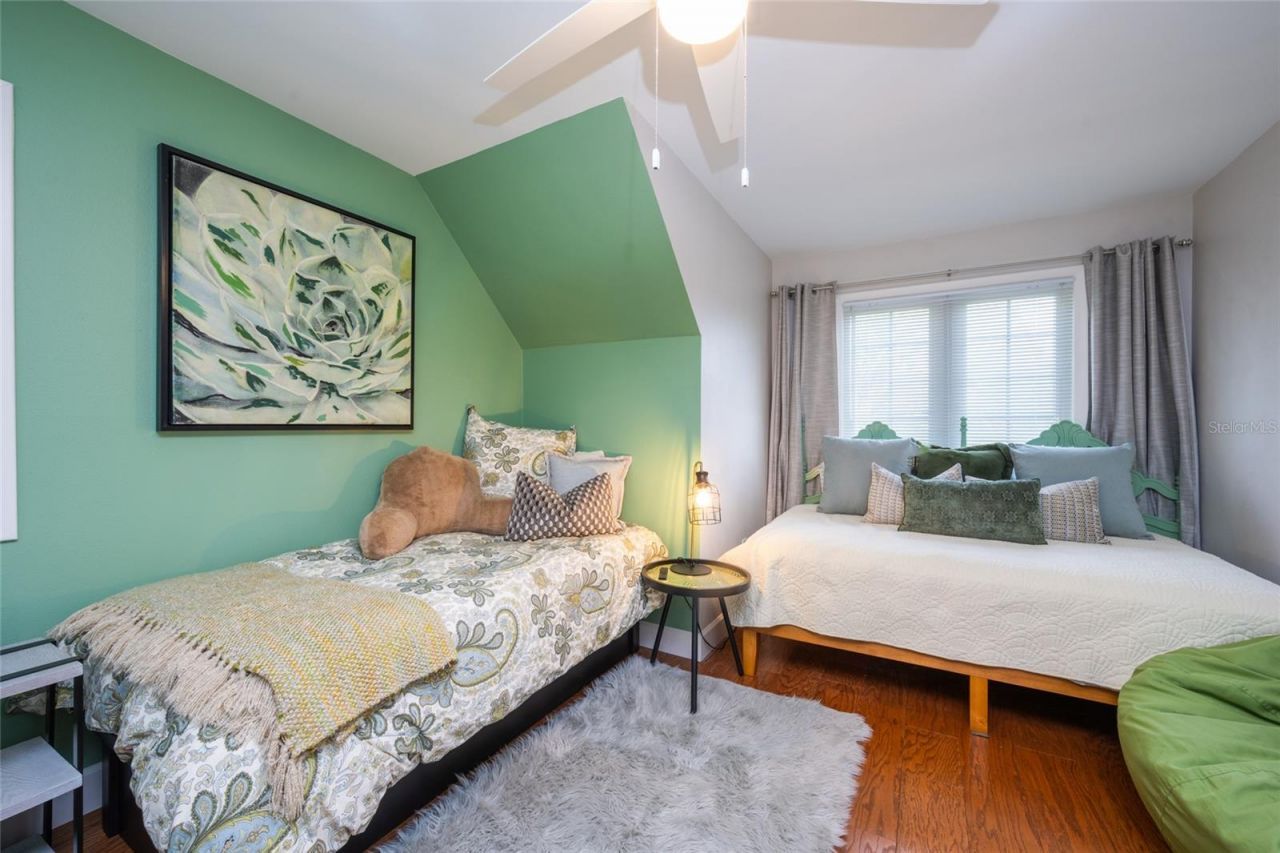 5005 Canterbury Drive , Sarasota, FL 34243 Photo
