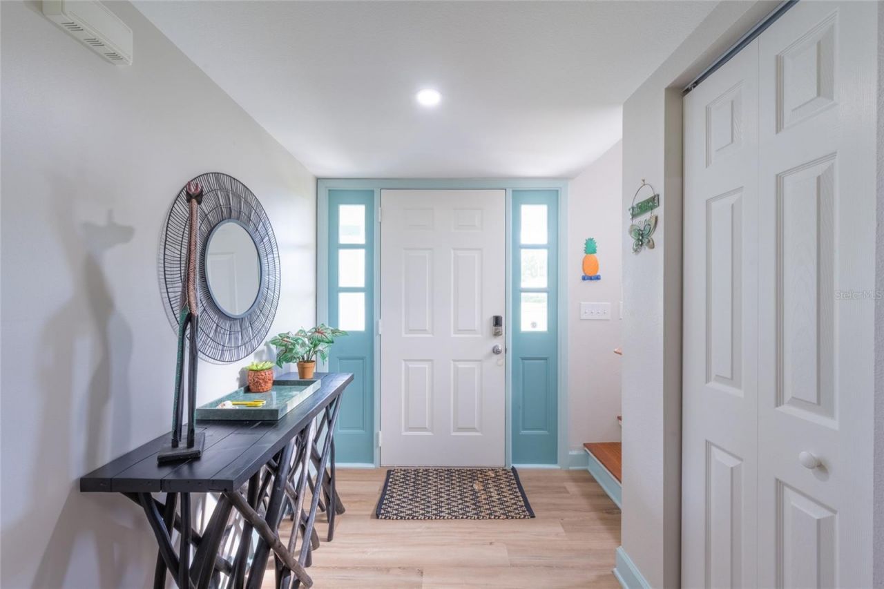 5005 Canterbury Drive , Sarasota, FL 34243 Photo