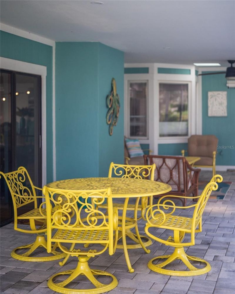 5005 Canterbury Drive , Sarasota, FL 34243 Photo