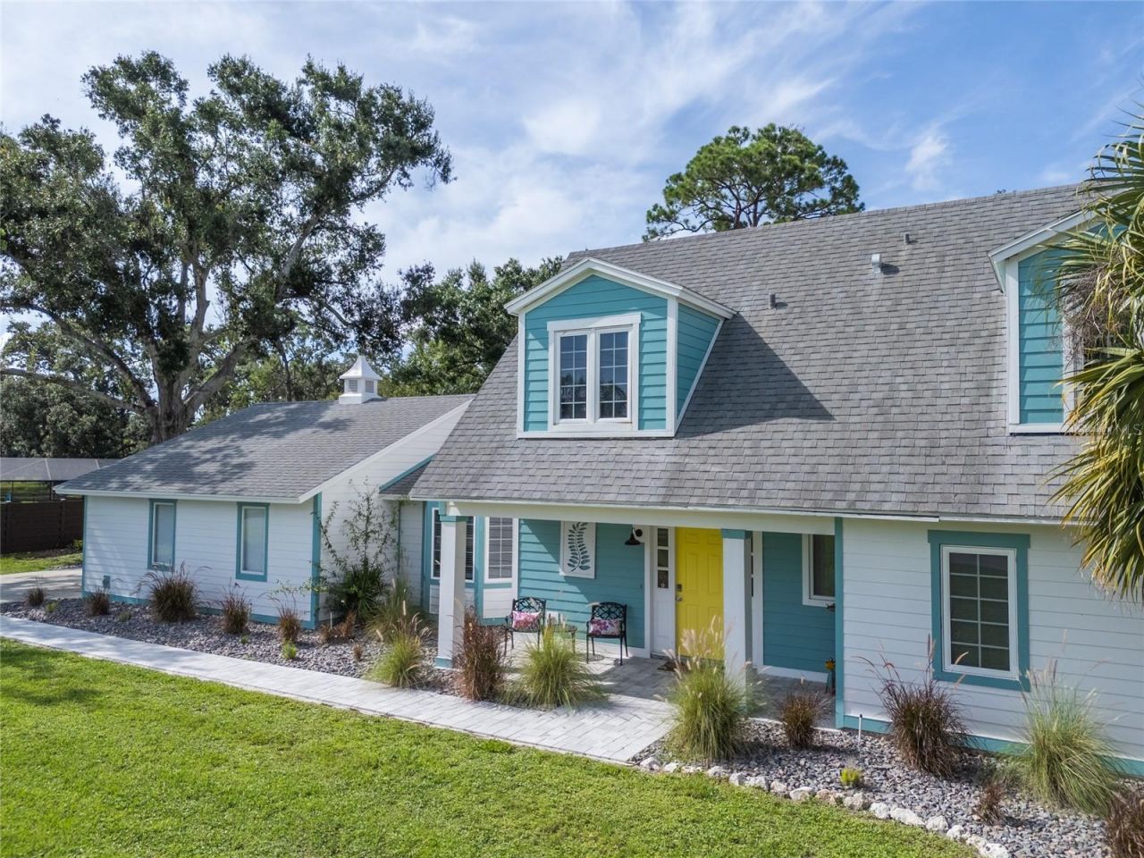 5005 Canterbury Drive , Sarasota, FL 34243 Photo