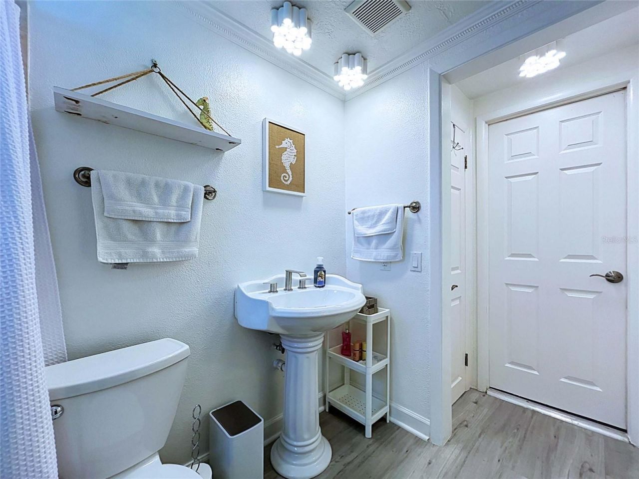 5706 Dove Drive, New Port Richey, FL 34652 Photo