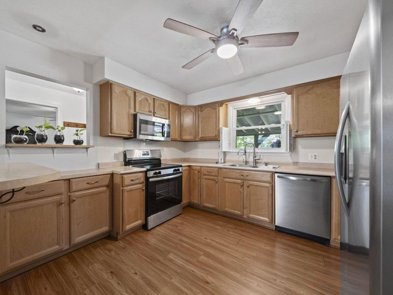 800 White Oak Drive, Springfield, OH 45504 Photo 11