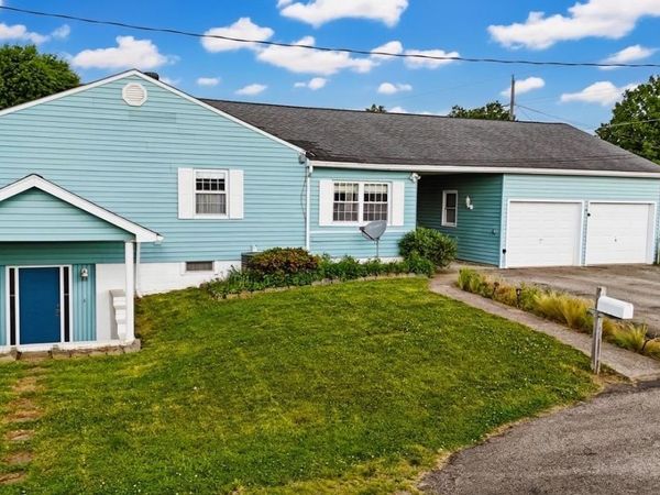 709 E 2nd St, South Point, OH 45680