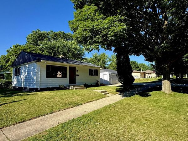 7009 W Carmen AVENUE, Milwaukee, WI 53218