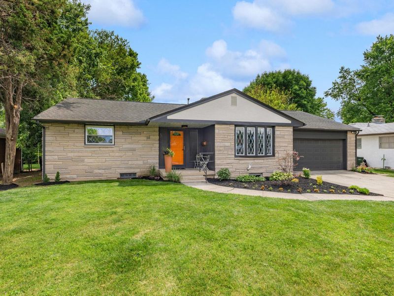 2775 Floribunda Drive, Columbus, OH 43209 Photo 2
