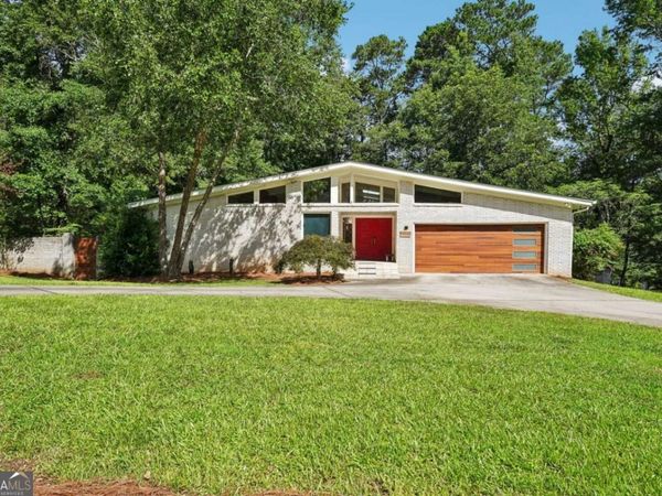 2018 Glacier Drive, Stone Mountain, GA 30087