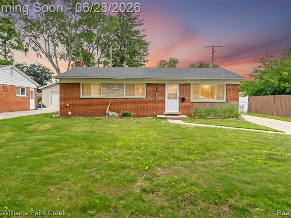 9075 Headley Drive, Sterling Heights, MI 48314