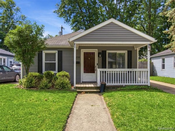 2204 Brockton Avenue, Royal Oak, MI 48067