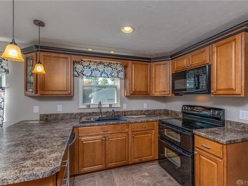 825 W Martindale Road, Union, OH 45322 Photo 9