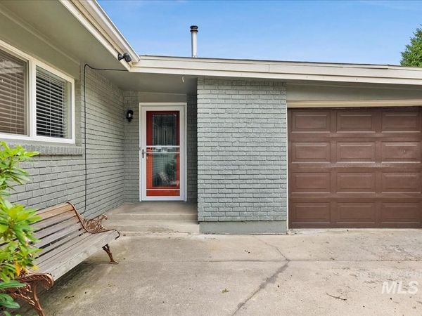 7141 W Hill Rd, Boise, ID 83714