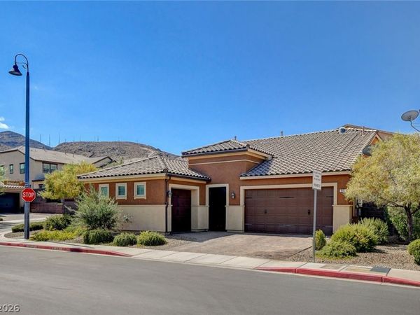 901 Gatesbridge Avenue , Henderson, NV 89012