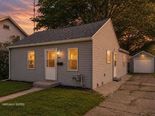 915 Leavitt Street, Waterloo, IA 50702
