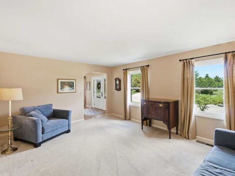 6295 Stoneyford Court, West Chester, OH 45069 Photo 9