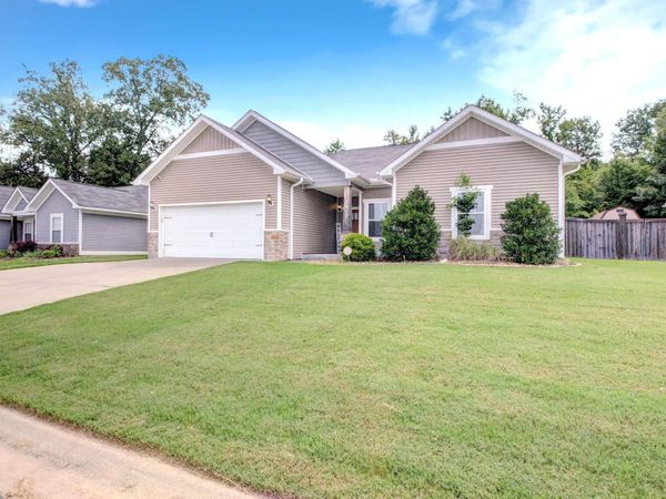 2917 Gillis Drive, Benton, AR 72015