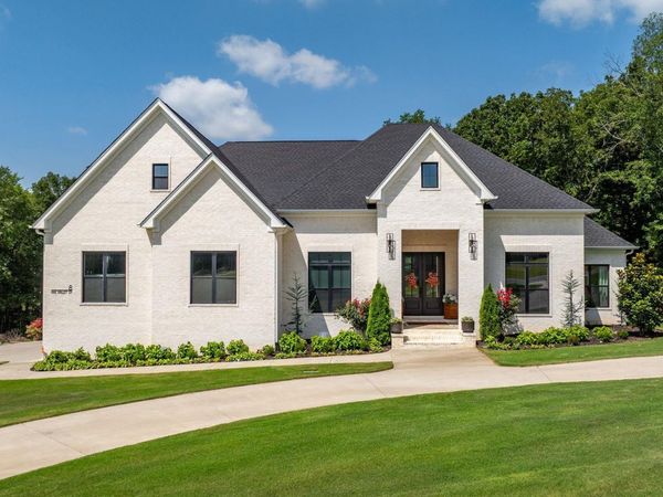 8 Rae Valley Drive, Greenbrier, AR 72058